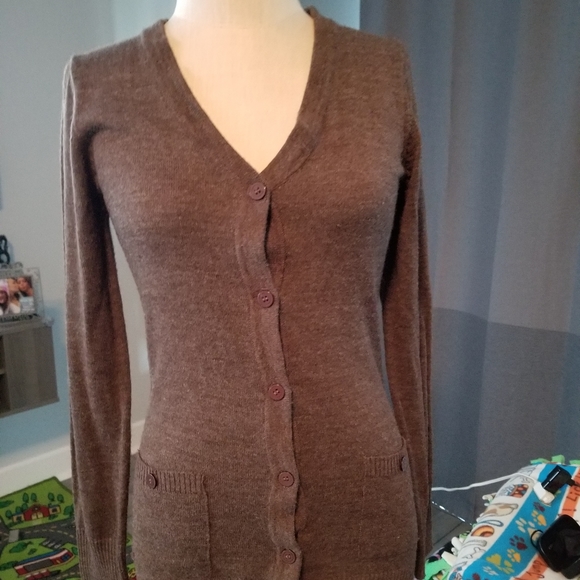 American Rag Sweaters - GUC AMERICAN RAG BROWN CARDIGAN SWEATER
